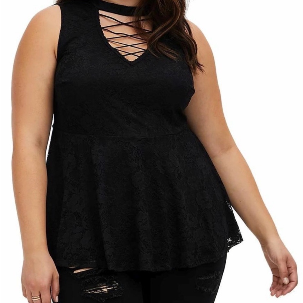 Torrid black lace lattice peplum sleeveless top